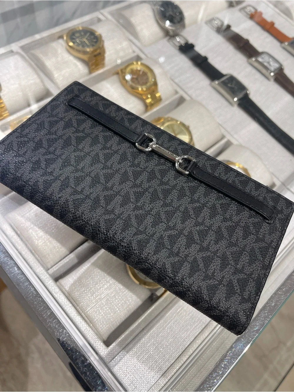 Michael Kors Carson Large Signature Logo Snap Wallet Black NWT